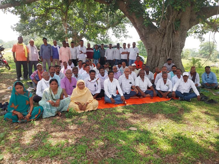 Giridih News: डीलरों को अनाज दिये बगैर न बनाएं डोर स्टेप डिलीवरी का दबाव : डीलर संघ