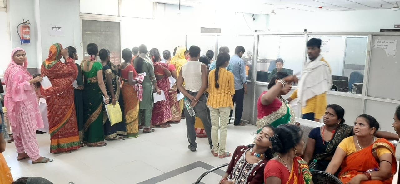 तेज गर्मी से बढ़ा डिहाइड्रेशन का खतरा, मरीजों की संख्या में बढोतरी