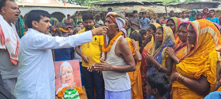 राजद सुप्रीमो लालू प्रसाद यादव का मनाया गया 78वां जन्मदिन