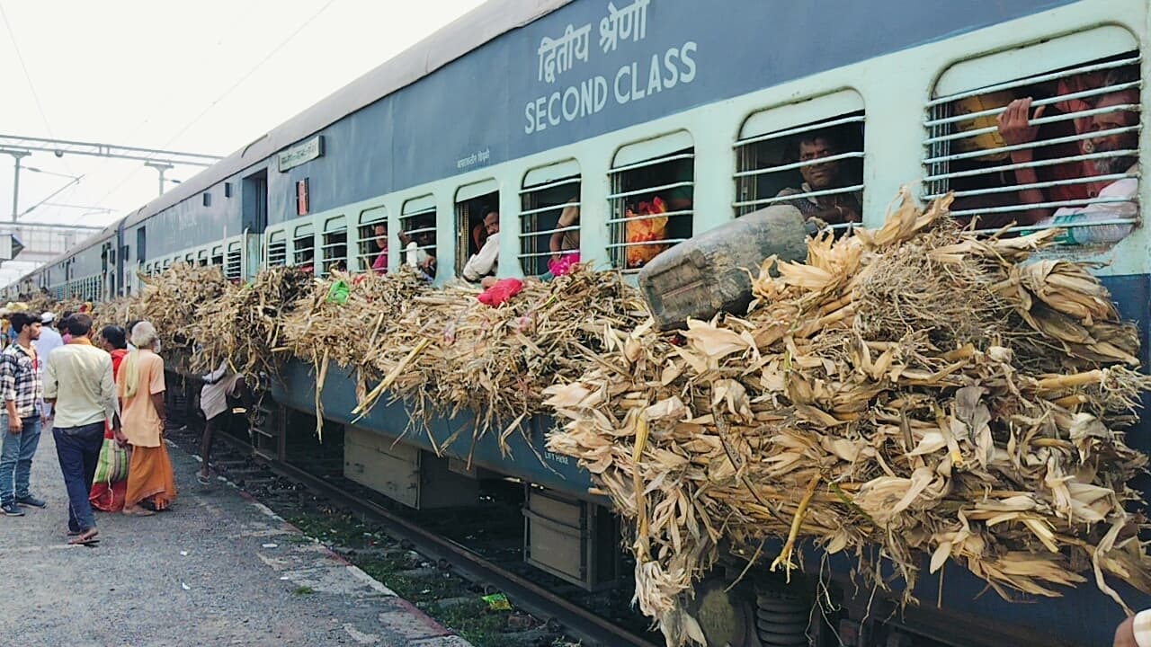 ठठेरा ट्रेन में तब्दील हो गयी है समस्तीपुर-सहरसा पैसेंजर ट्रेन