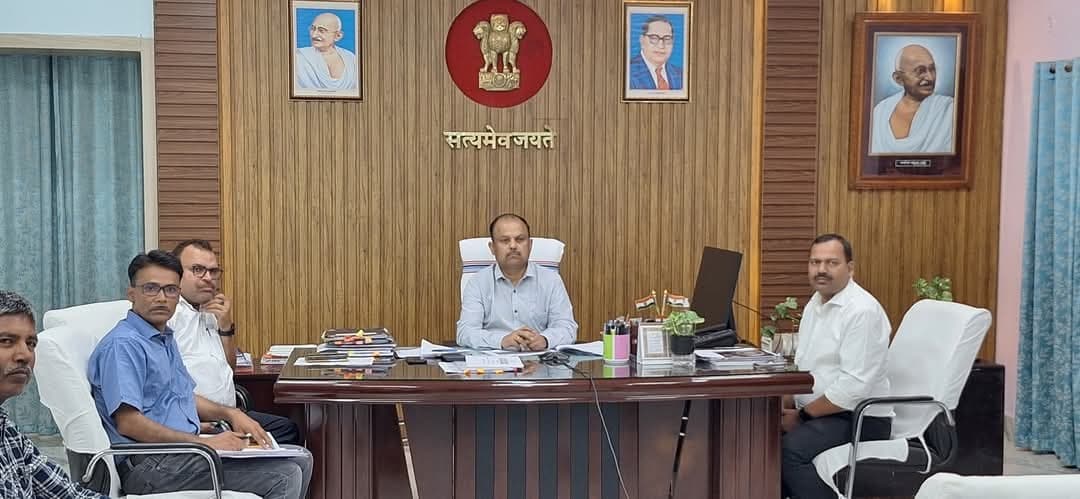 मुख्य सचिव ने संभावित बाढ़ से निबटने के लिए की तैयारियों की समीक्षा