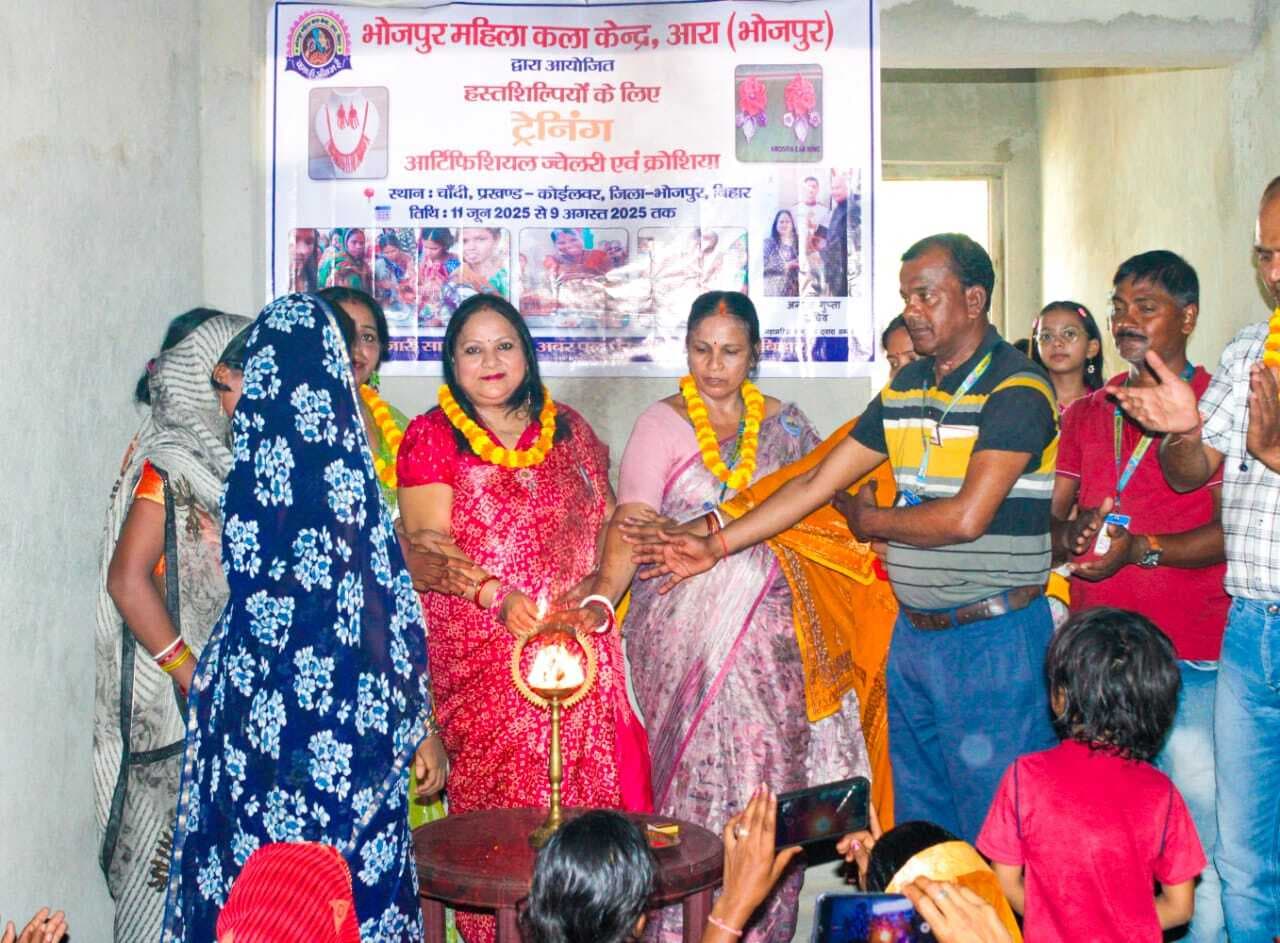 ज्वेलरी बनाने और क्रोशिया का प्रशिक्षण शुरू