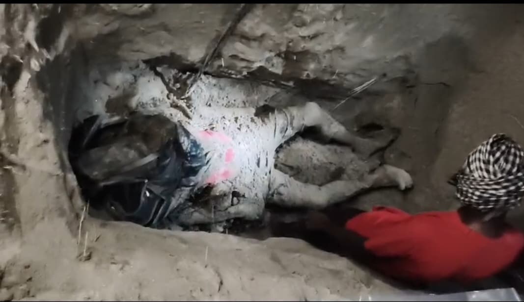 युवक की हत्या करने के मामले में 15 लोगों पर प्राथमिकी दर्ज