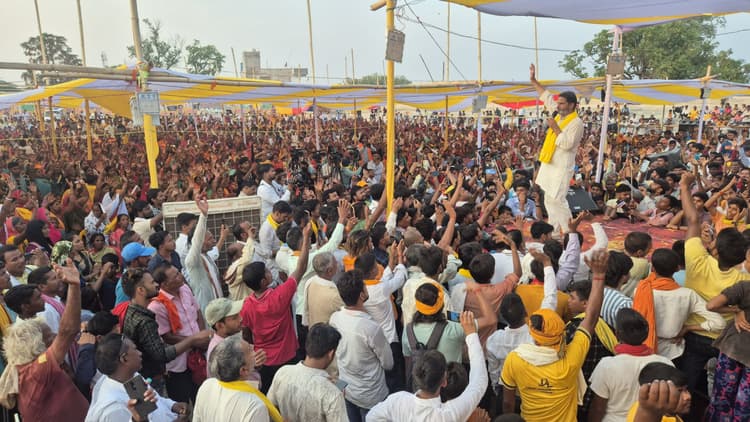 शाहपुर की धरती और मुझे पढ़ानेवाले गुरुजनों को नमन करने आया हूं : प्रशांत