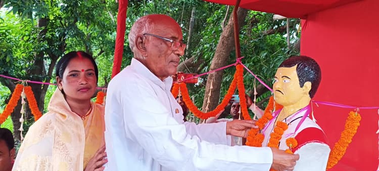 Dhanbad News :  पुलिस जुल्म के खिलाफ जनसंघर्ष तेज हो : आनंद महतो