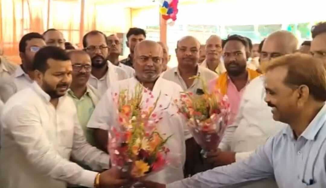 गोवर्द्धन  मंदिर में विशेष अनुष्ठान का आयोजन