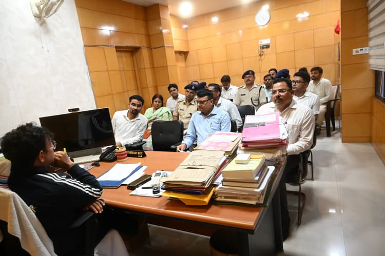 शहर में खराब कैमरों के शीघ्र मरम्मत के निर्देश