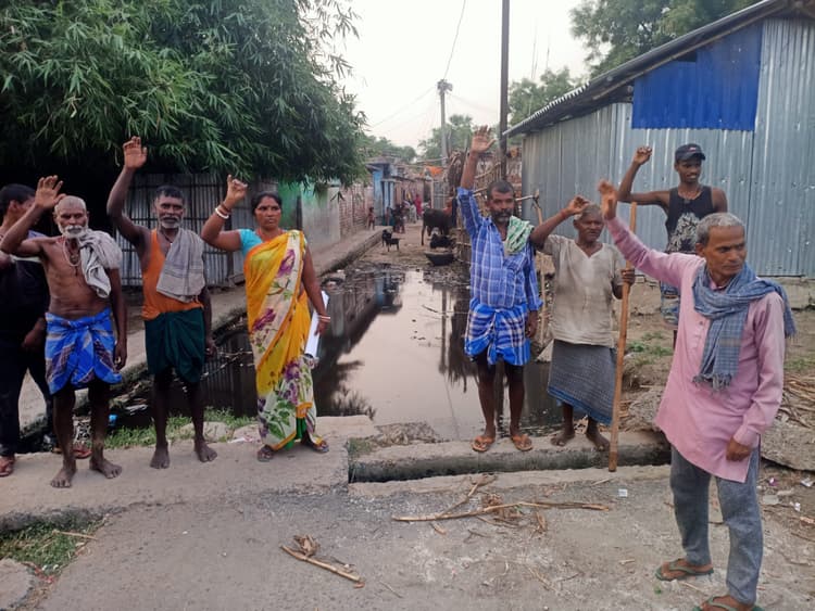 नाला का पानी से जल जमाव की समस्या उत्पन्न