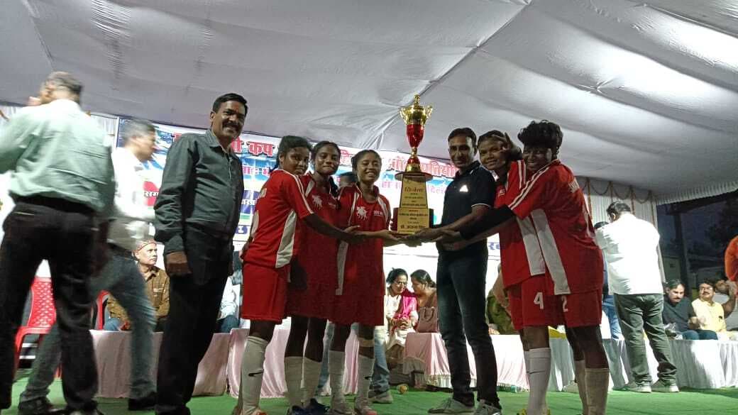 jharkhand womens football team champion : आंध्र प्रदेश को हराकर झारखंड महिला फुटबॉल टीम ने जीता खिताब