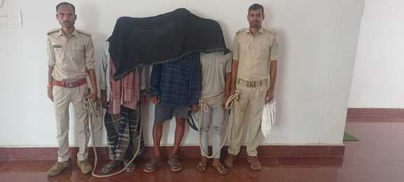 तीन आरोपितों को पुलिस ने पकड़कर भेजा जेल