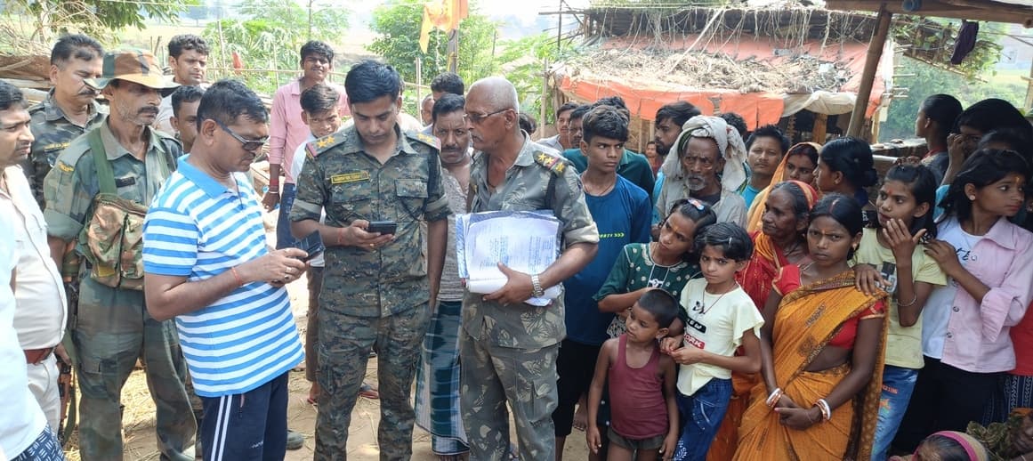 पेड़ से लटका मिला युवक का शव, परिजनों ने लगाया हत्या का आरोप