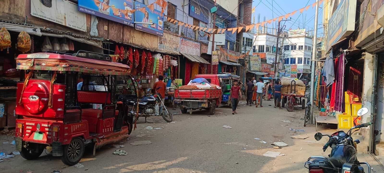 मिनटों का सफर घटों में हो रहा पूरा