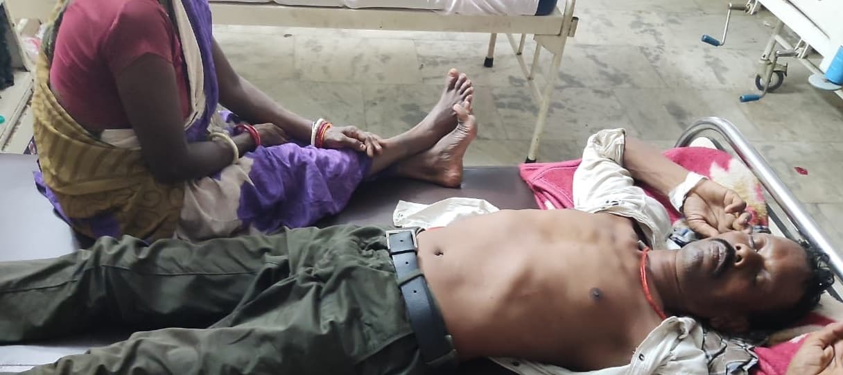 Bokaro News : कुल्हाड़ी से जख्मी कर कुएं में डालने का आरोप