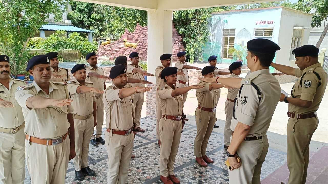 बाल श्रम रोकने की पुलिस पदाधिकारियों ने ली शपथ