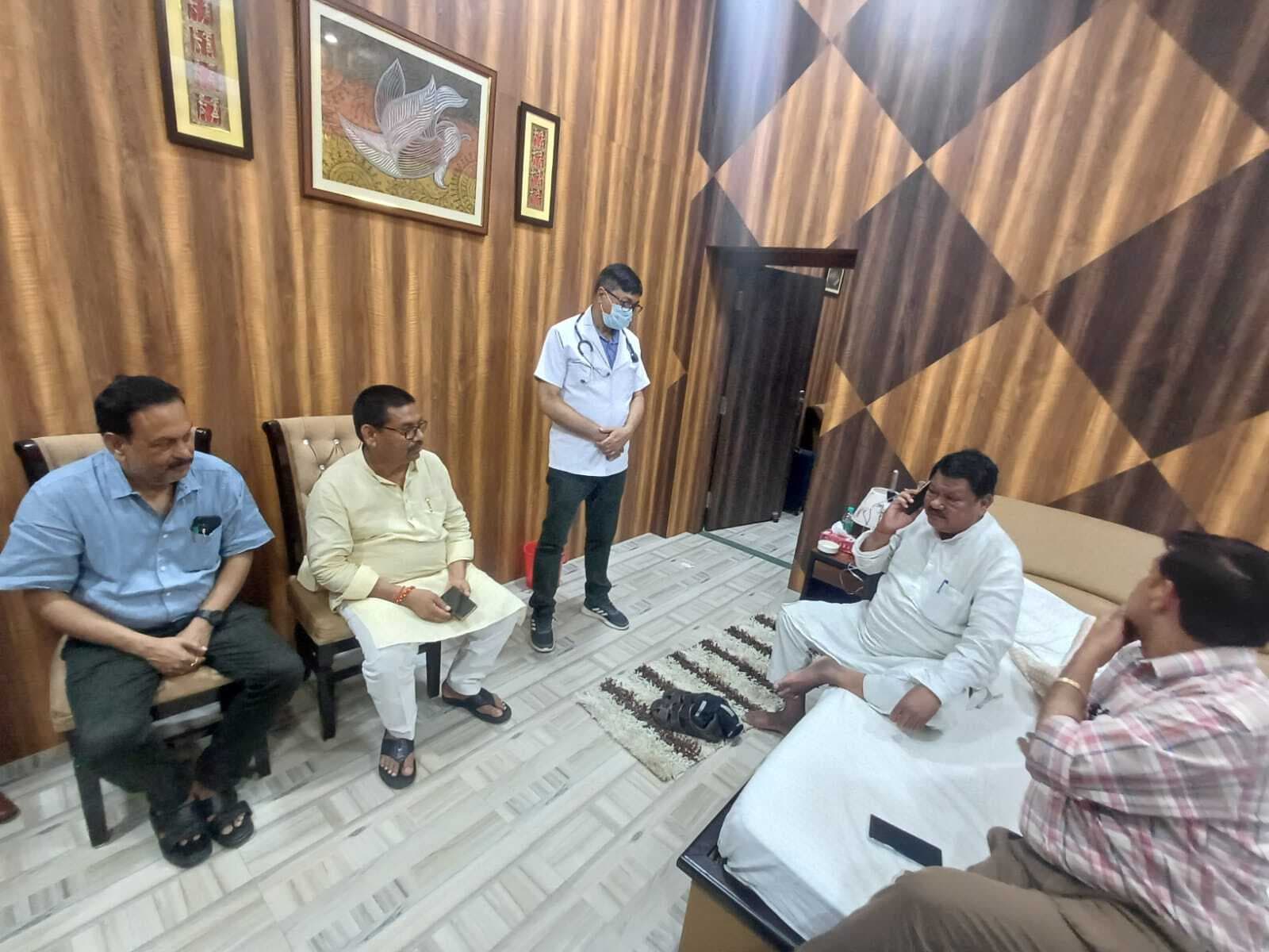 केंद्रीय मंत्री जुएल उरांव की देवघर में बिगड़ी तबीयत, देर शाम हुए ठीक होने के बाद दिल्ली रवाना