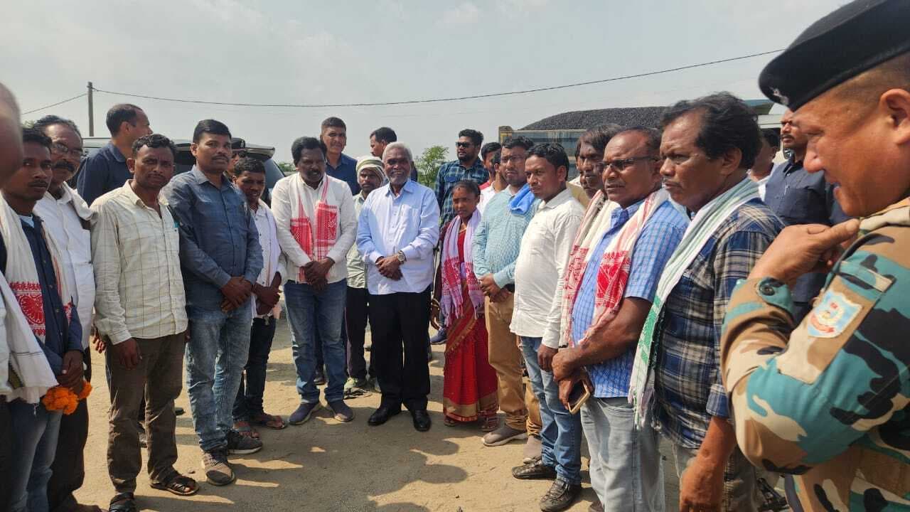 दुमका जाने के क्रम में जामताड़ा से वापस रांची लौट गये पूर्व सीएम चंपाई सोरेन