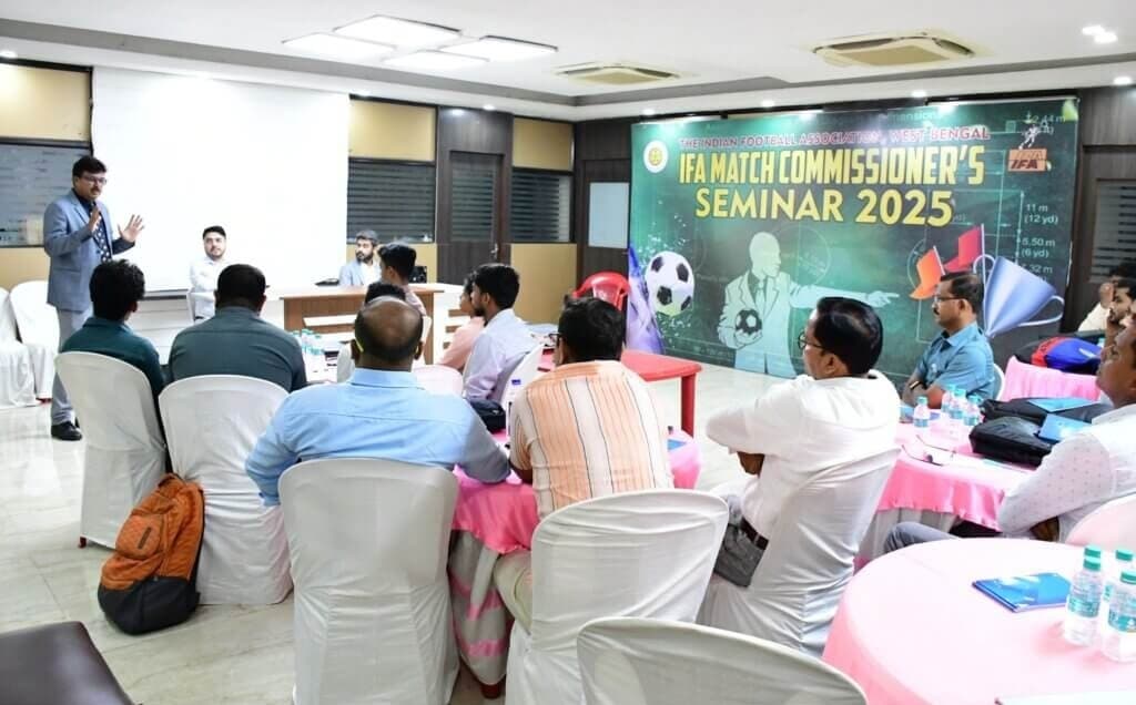 Match commissioner vinod singh: शहर के विनोद सिंह बंगाल के मैच कमिश्नरों को दिया प्रशिक्षण