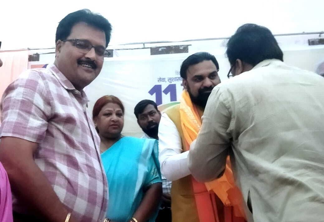 सुविधा शुल्क में बढ़ोतरी ठीक नहीं, उद्यमियों ने डिप्टी सीएम को दिया ज्ञापन