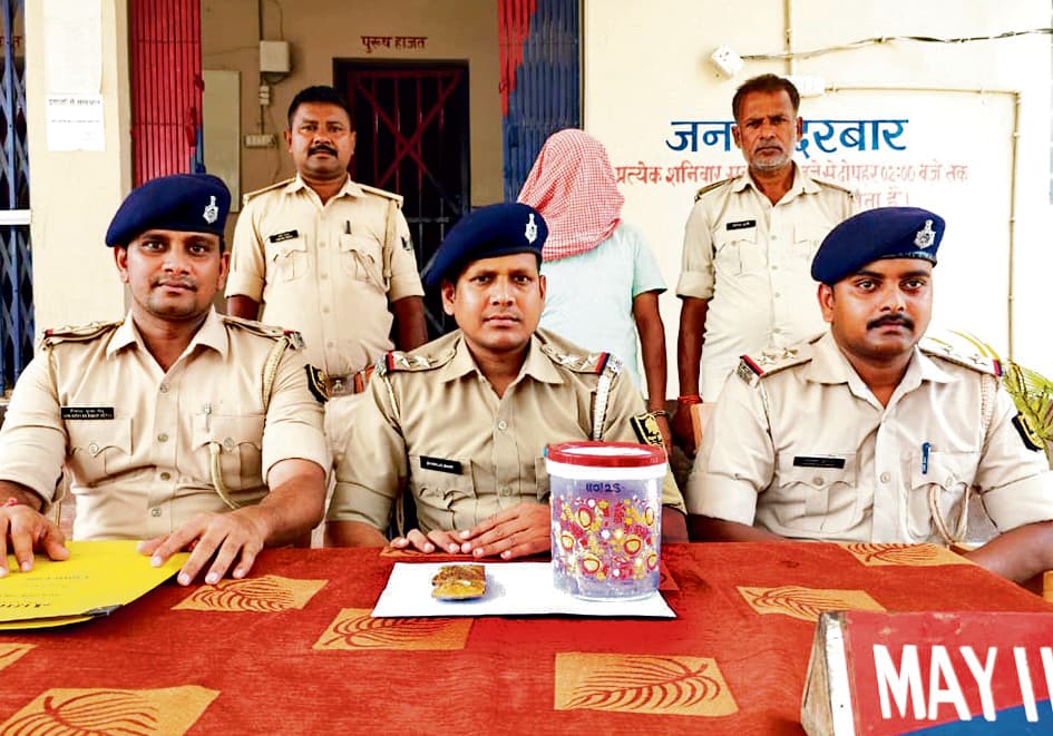 Gopalganj News : सिधवलिया में बहन को पीटने से मना करने पर जीजा ने मार दिया चाकू, साला की मौत