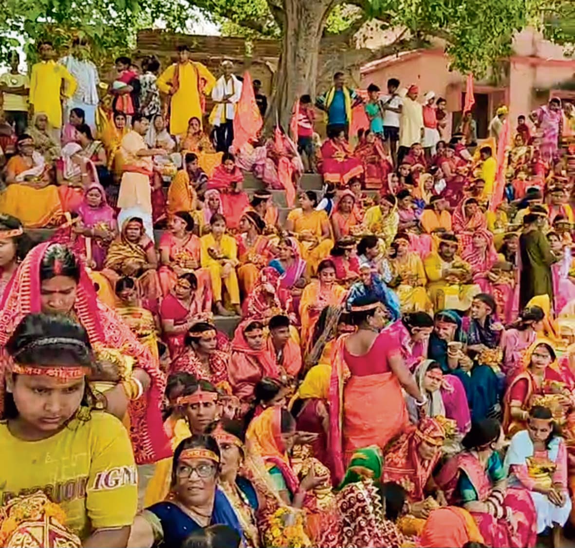 jehanabad News : लक्ष्मी महायज्ञ को लेकर निकाली गयी कलशयात्रा