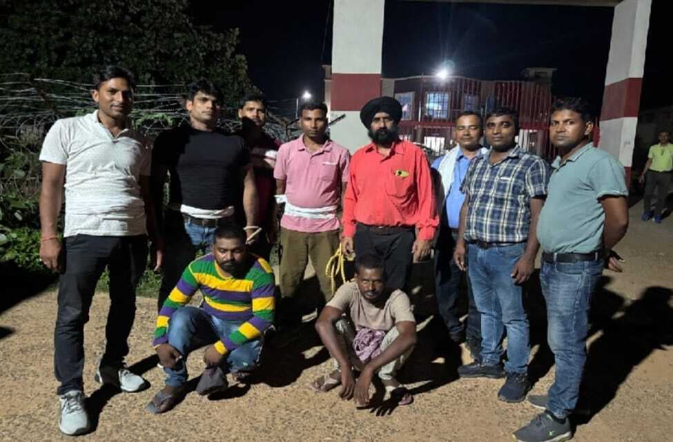बाइक चोर के गिरोह के तीन लोगों को आरपीएफ की टीम ने धर दबोचा