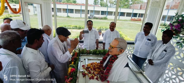तृतीय पुण्यतिथि पर शिक्षाविद् राजेंद्र प्रसाद सिंह को किया याद