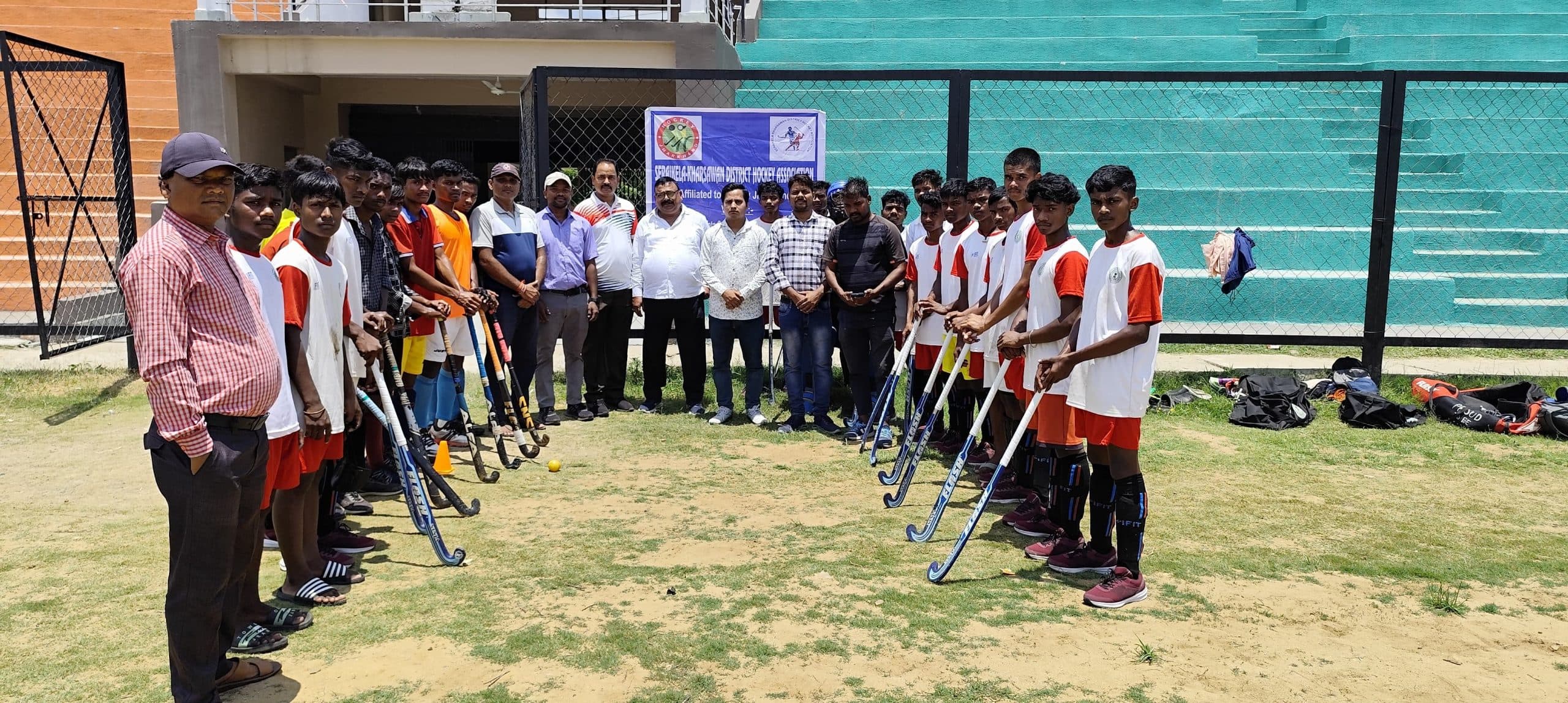 Seraikela Kharasawan News : हॉकी के चयन ट्रायल में जूनियर और सब जूनियर टीम घोषित की