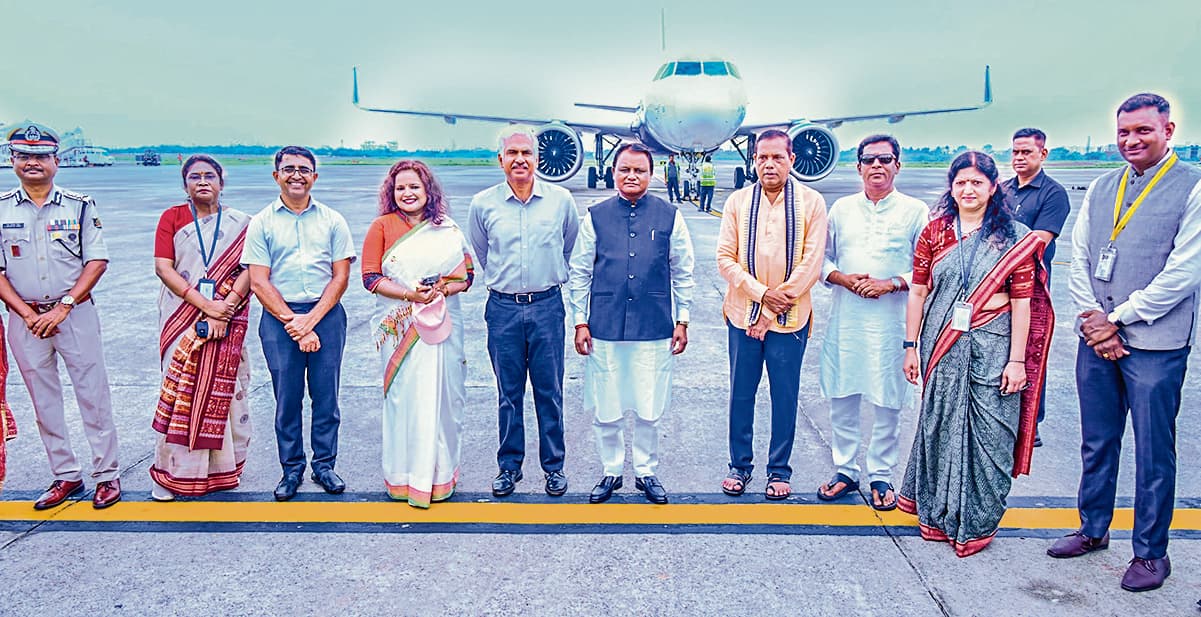 Bhubaneswar News: भुवनेश्वर से अबू धाबी के लिए सीधी उड़ान सेवा को मुख्यमंत्री ने दिखायी हरी झंडी