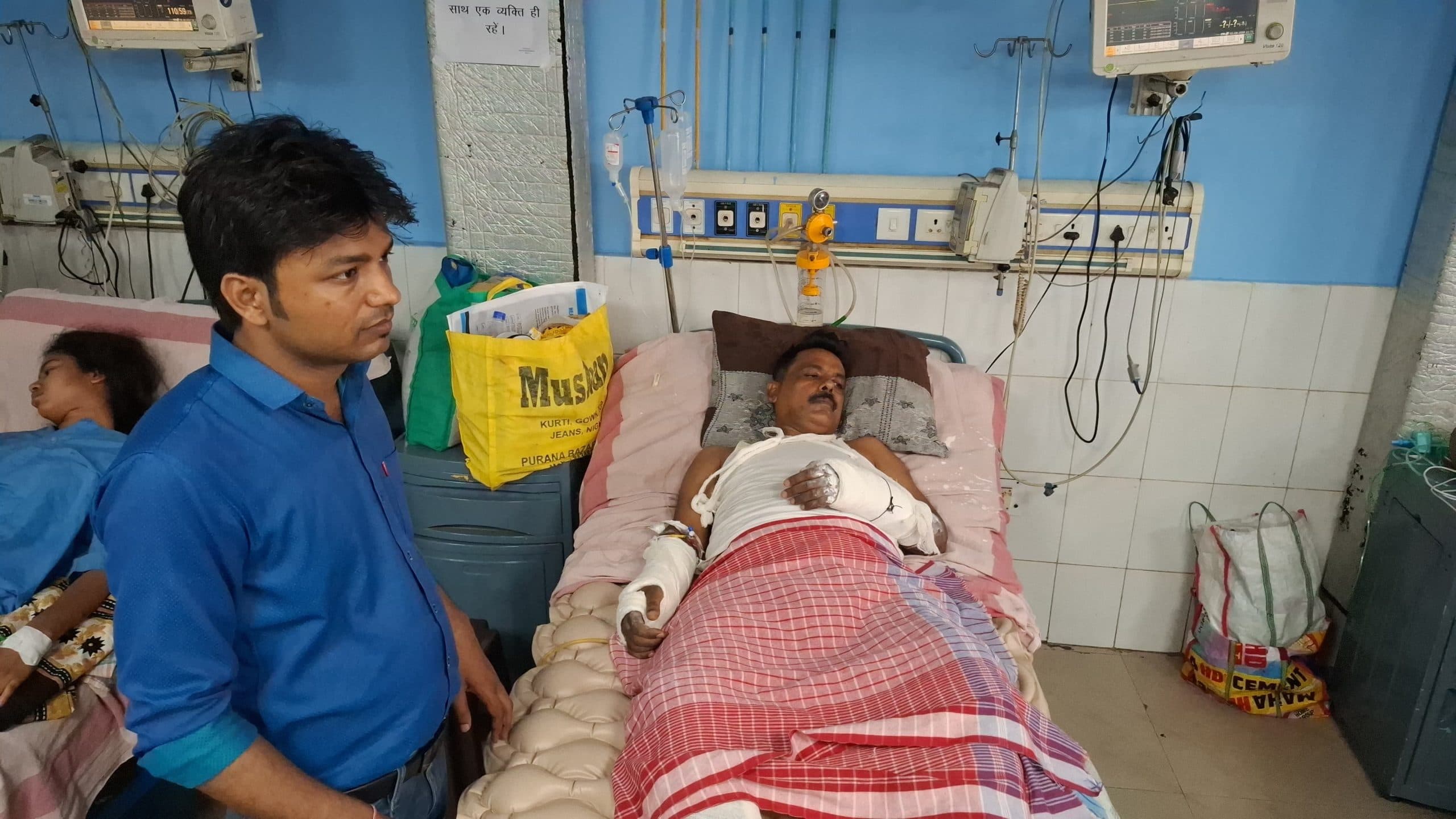 Dhanbad News : सुबह से दोपहर तक तड़पता रहा मरीज, नौ घंटे बाद पहुंची एंबुलेंस