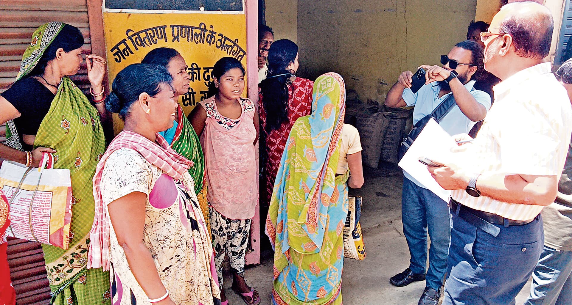 Jamshedpur News : डीलर पर गड़बड़ी करने के आरोप की मार्केटिंग अफसर ने की जांच