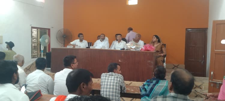 Motihari: योजनाओं में अनियमितता का जोर-शोर से उठा मुद्दा