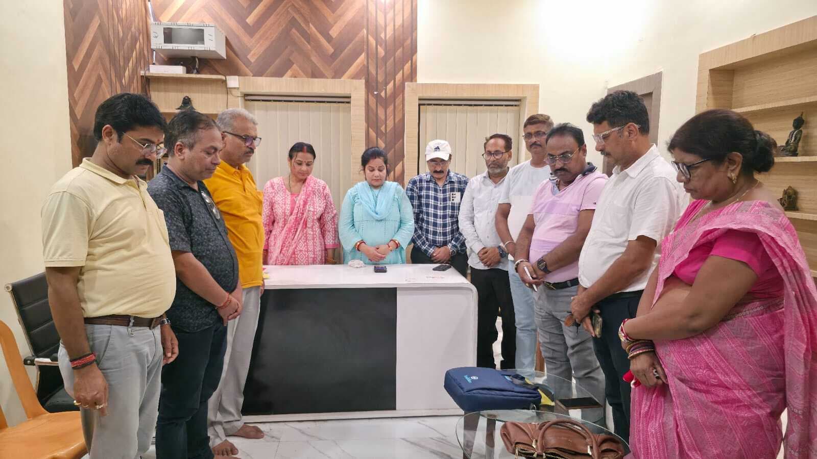 Motihari: अहमदाबाद वायुयान दुर्घटना पर शोकसभा