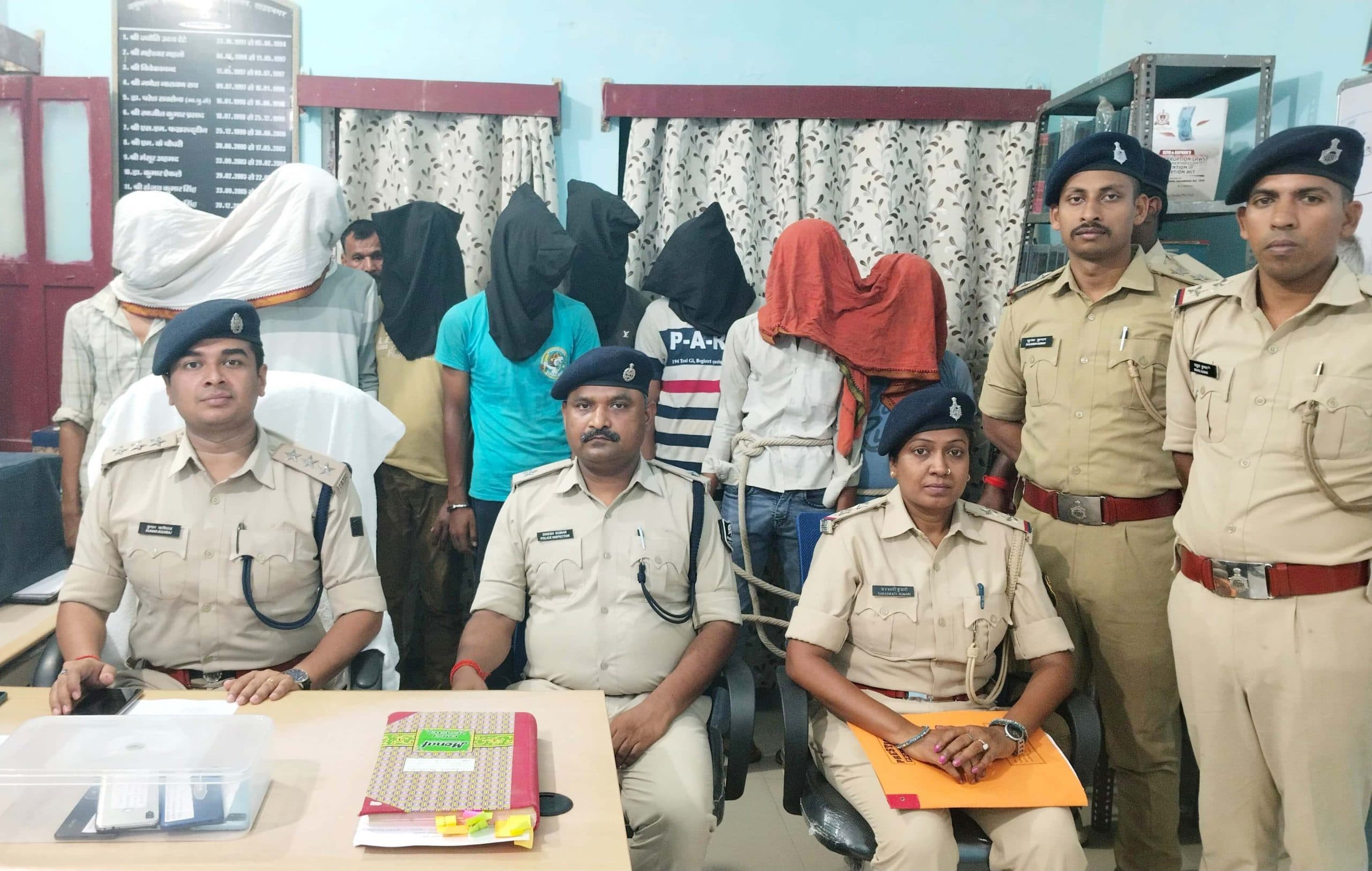 अंतर जिला चोर गिरोह का हुआ उदभेदन, आठ गिरफ्तार
