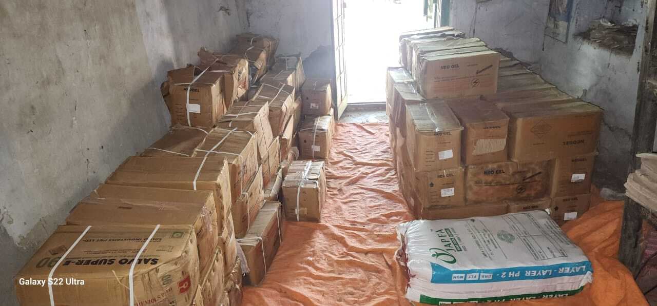 अवैध विस्फोटक बरामद, पिता-पुत्र पर मामला दर्ज