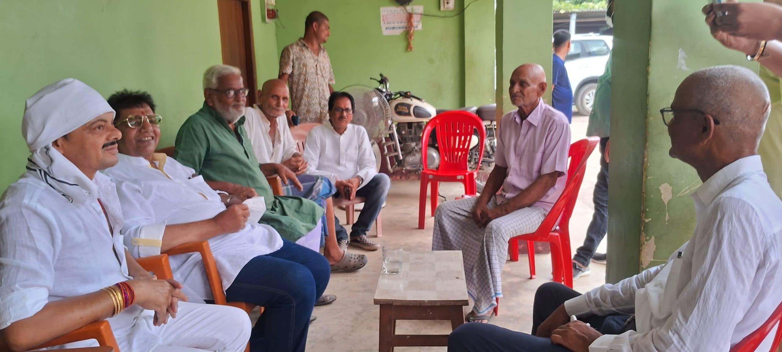 जनसुराज के राष्ट्रीय अध्यक्ष पप्पू सिंह ने की धीमेश्वर धाम में पूजा-अर्चना