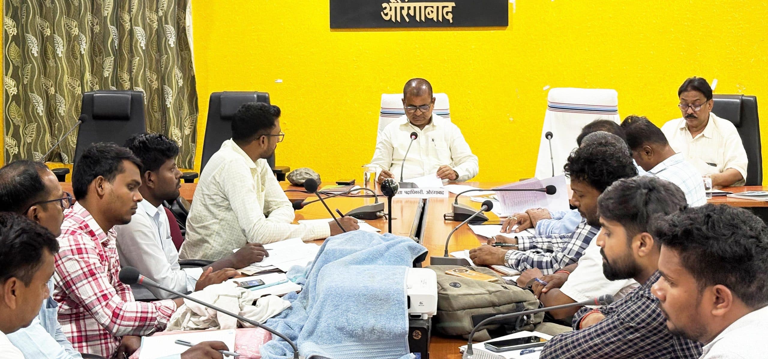 खराब चापाकलों की शीघ्र करायें मरम्मत, लापरवाही पर होगी कार्रवाई