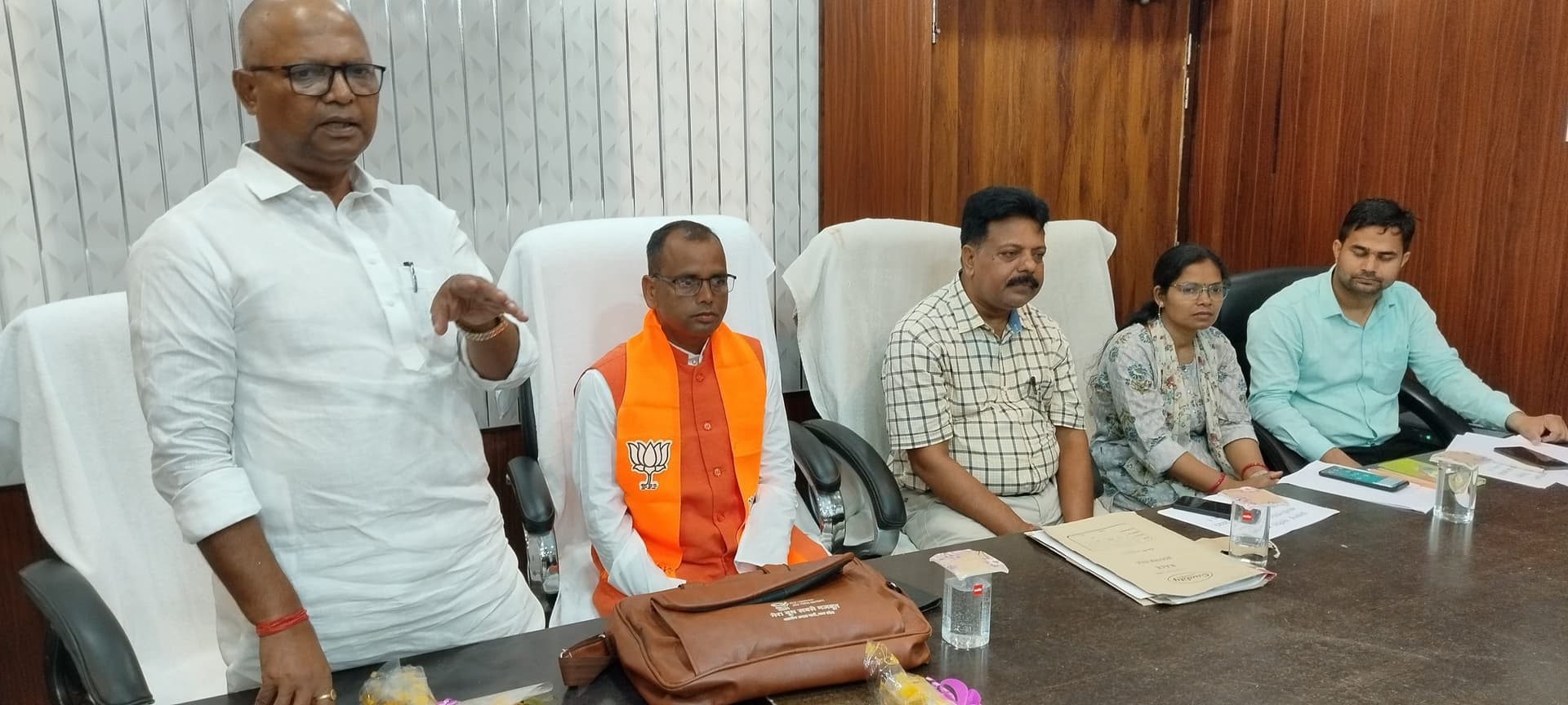 बीस सूत्री कार्यक्रम कार्यान्वयन समिति की पहली बैठक संपन्न, योजनाओं की प्रगति पर हुई समीक्षा