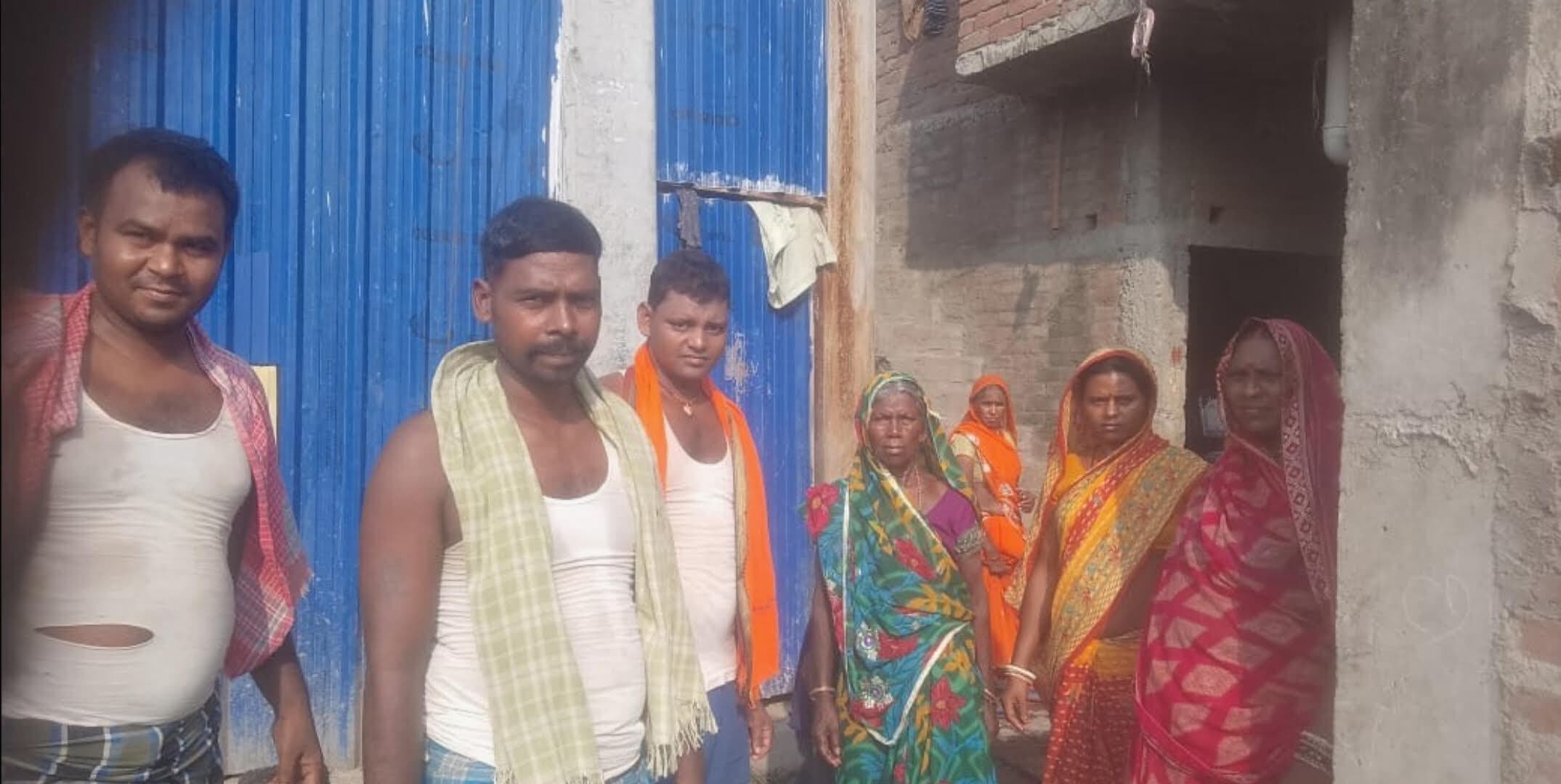 समस्या: एक माह से अवरूद्ध है नल का जल, भीषण गर्मी में पानी के लिए परेशान हैं लोग