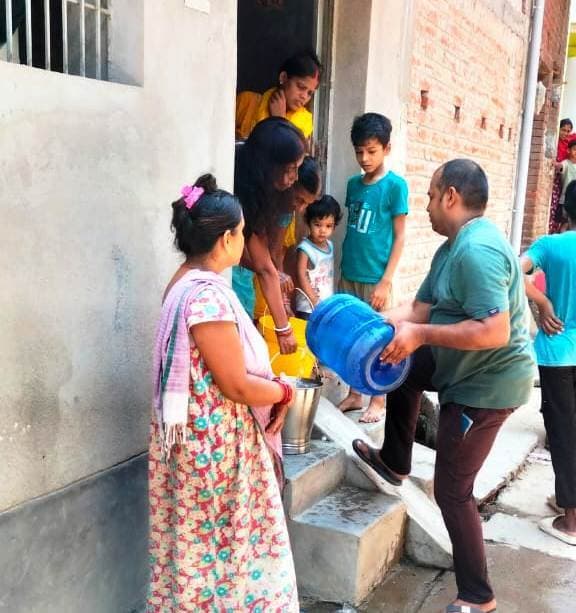 वार्ड 14 व 24 में तीन दिन से बिजली गायब, पानी के लिए हाहाकार