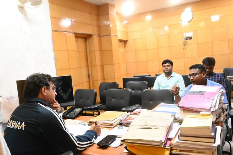 सुदूरवर्ती इलाकों में मोबाइल नेटवर्क की सुविधा बढ़ायें : डीसी