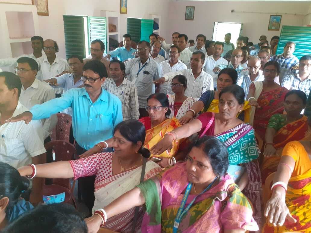 मासिक गुरुगोष्ठी में प्रभारी प्रधानाध्यापकों ने ली नशामुक्ति की शपथ