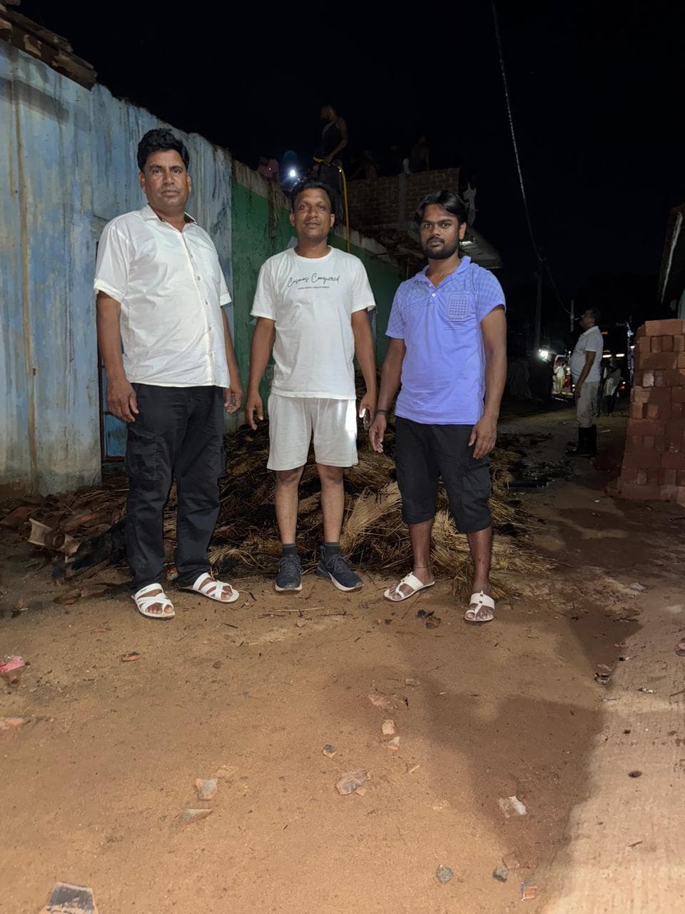 बरियारपुर में तीन भाइयों के घर जले, लाखों की संपत्ति खाक