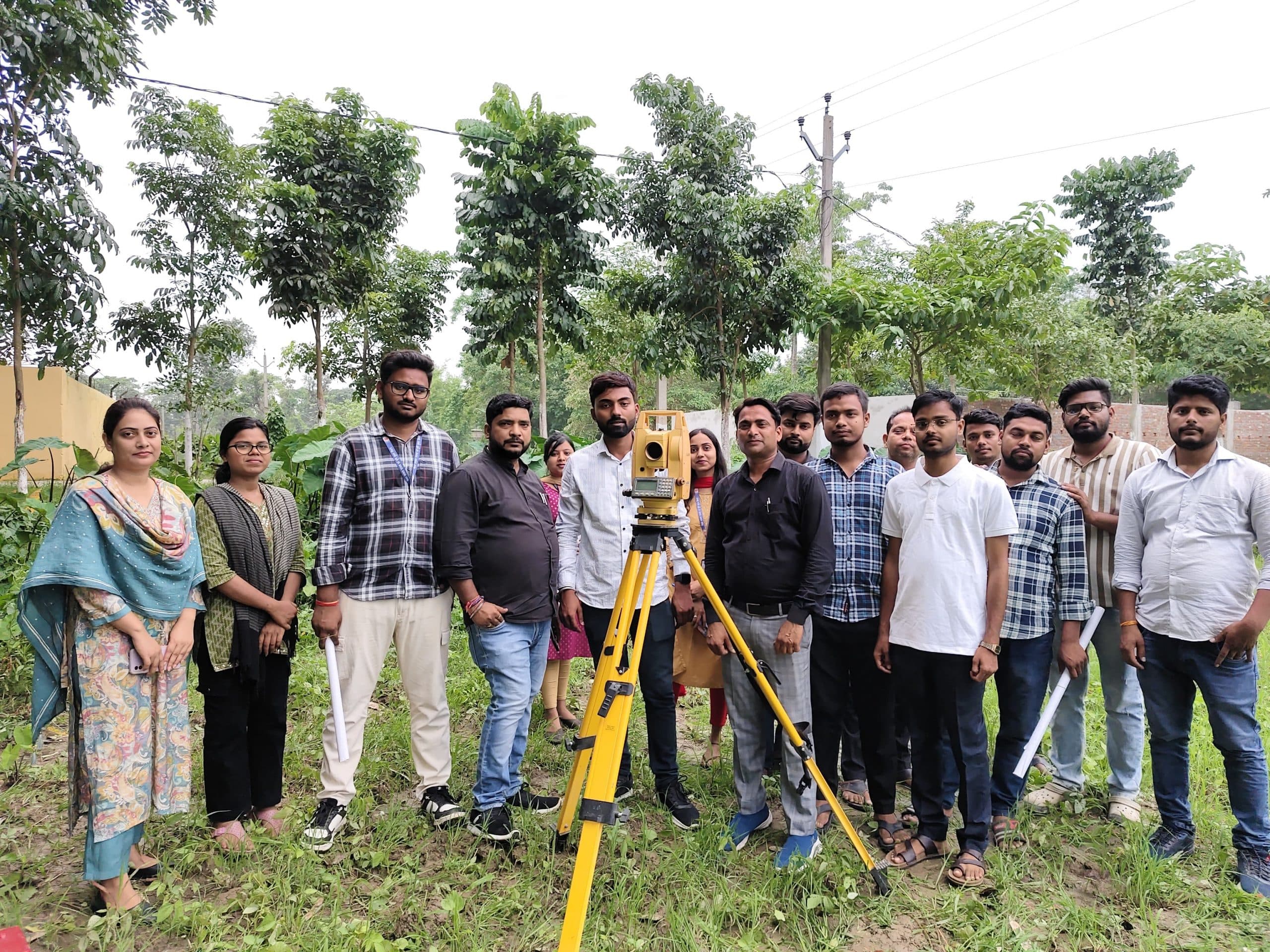 भूमि सर्वेक्षण कार्य का किया जा रहा सत्यापन