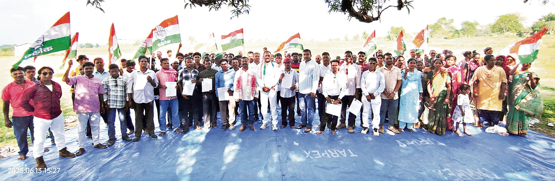 Chaibasa News : राहुल गांधी के उठाये मुद्दों को जन जन तक पहुंचायें कार्यकर्ता : छोटराय