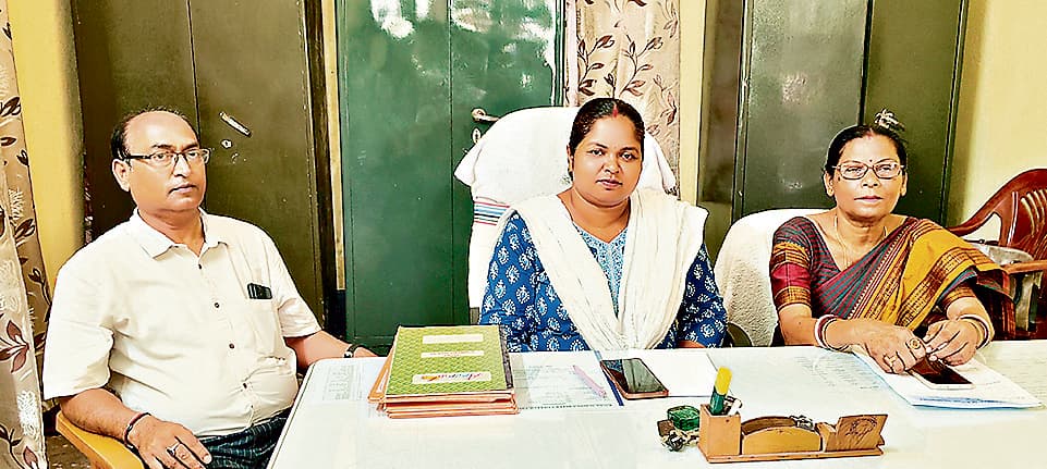 East Singhbhum News : बीडीएसएल महिला इंटर कॉलेज में 1152 सीटों पर नामांकन शुरू