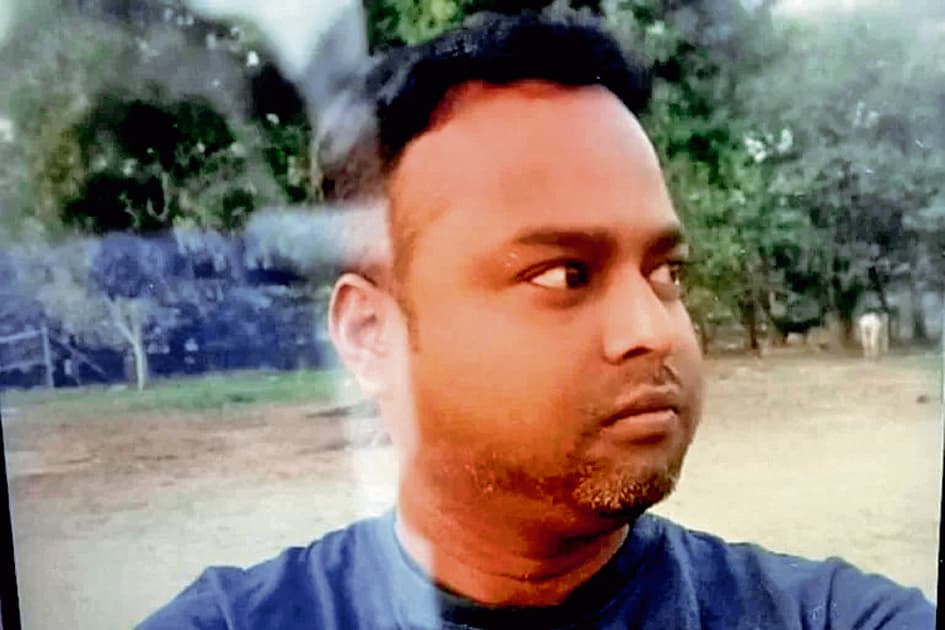 कालीघाट में दिनदहाड़े चाकू से वार कर ज्वेलरी शॉप के मैनेजर की हत्या