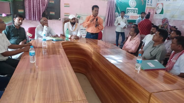 Dhanbad News: कुमारधुबी बाजार रोड से सात दिनों में अतिक्रमण हटाने का अल्टीमेटम