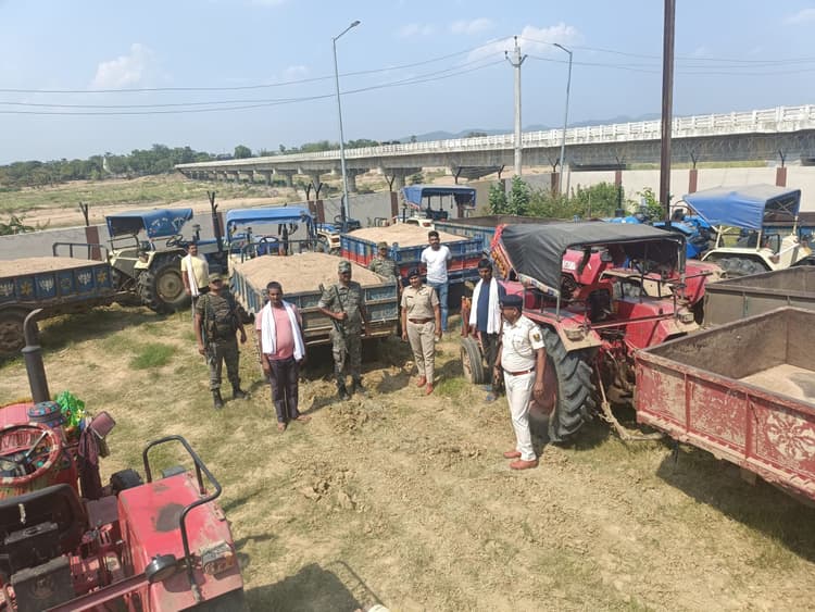जिले के पांच थाना क्षेत्र से कुल 12 बालू लदा ट्रैक्टर किया गया जब्त