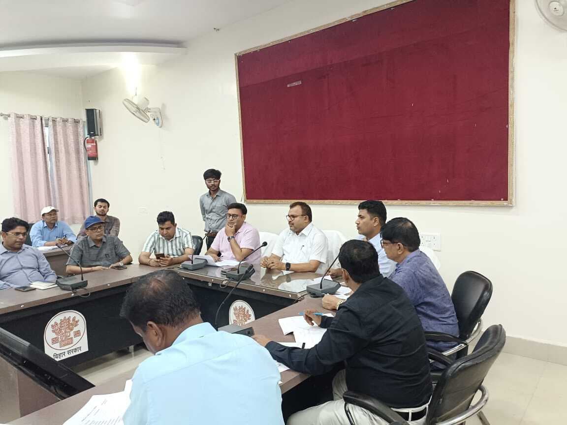 योजनाओं के क्रियान्वयन में और तेजी लाए जाने की आवश्यकता पर बल