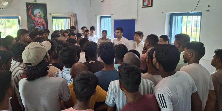 छात्रों के हितों को नजर अंदाज नहीं किया जायेगा : एसडीओ